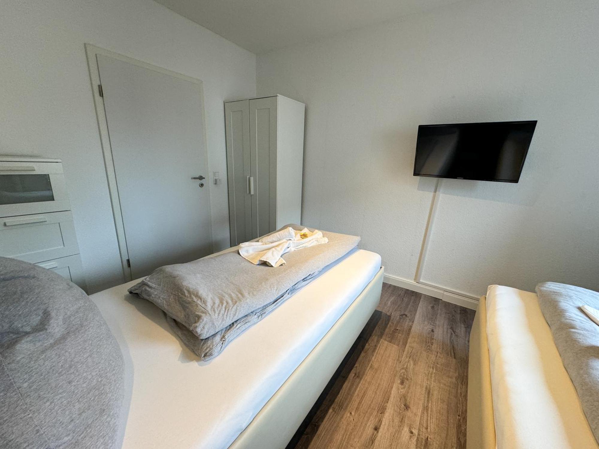 Wohnung Fuer 5 Gaeste Grosse Kueche Messe- Und Citynah Hannover Buitenkant foto